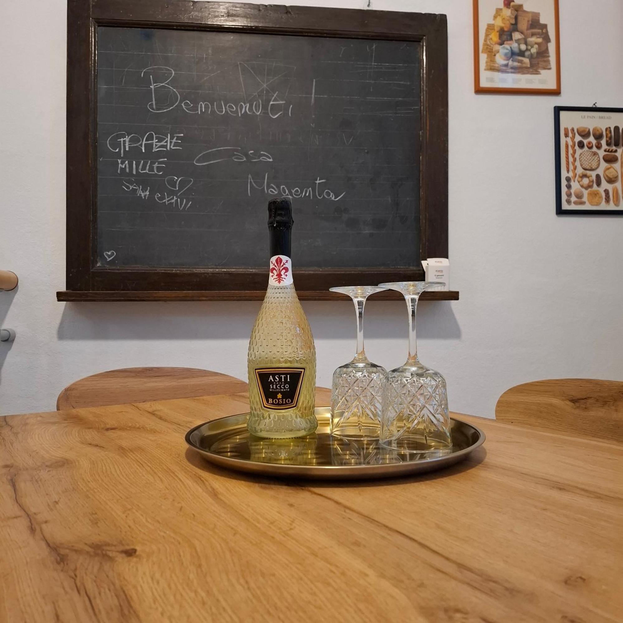 Casa Magenta Apartment Асти Екстериор снимка